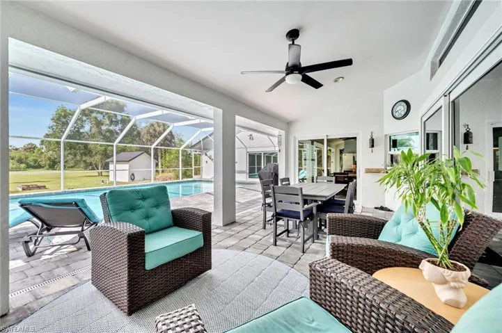 260 20th Ave Ne, Naples, Florida 34120