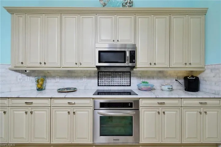 Walk-in Pantry