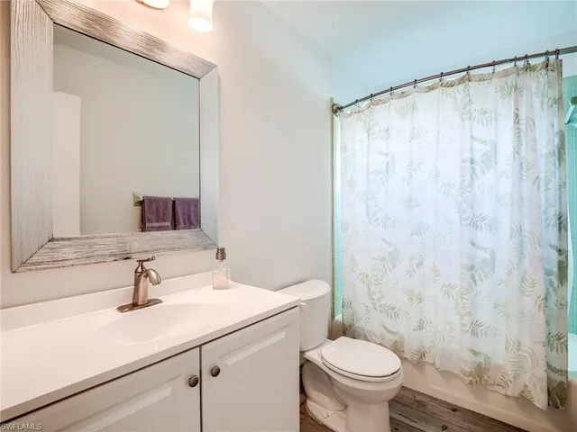 Hall Bath with tub