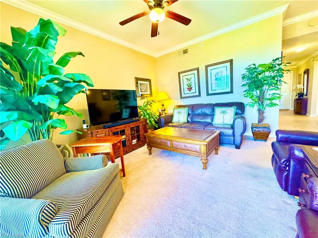8550 Kingbird LOOP, Estero, FL 33967,225028740