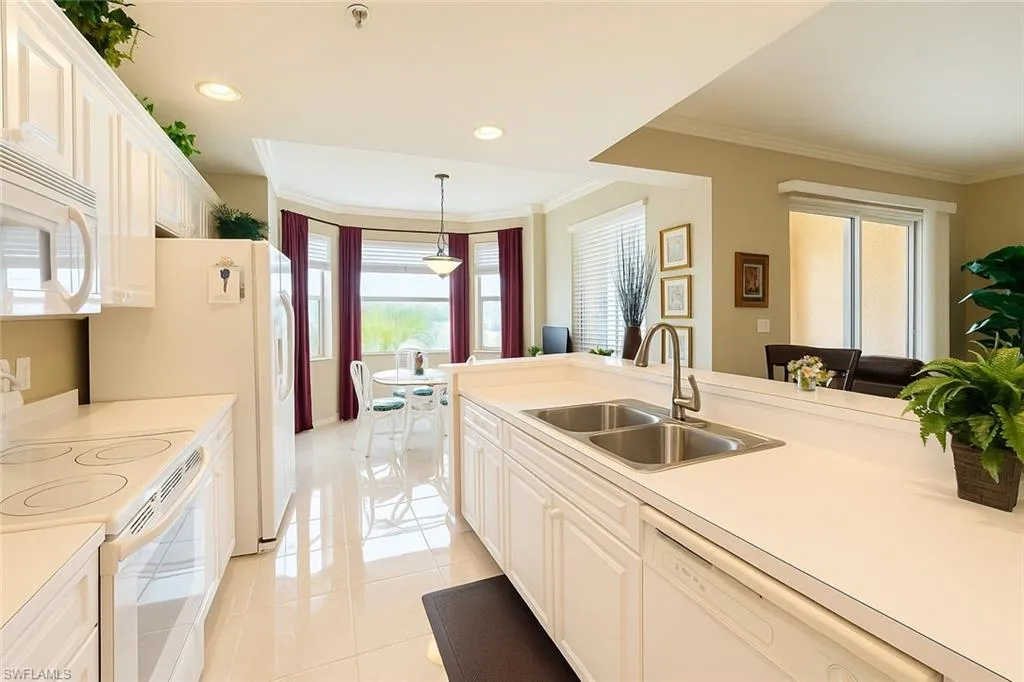 8550 Kingbird LOOP, Estero, FL 33967,225028740