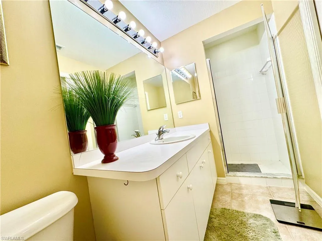 8550 Kingbird LOOP, Estero, FL 33967,225028740