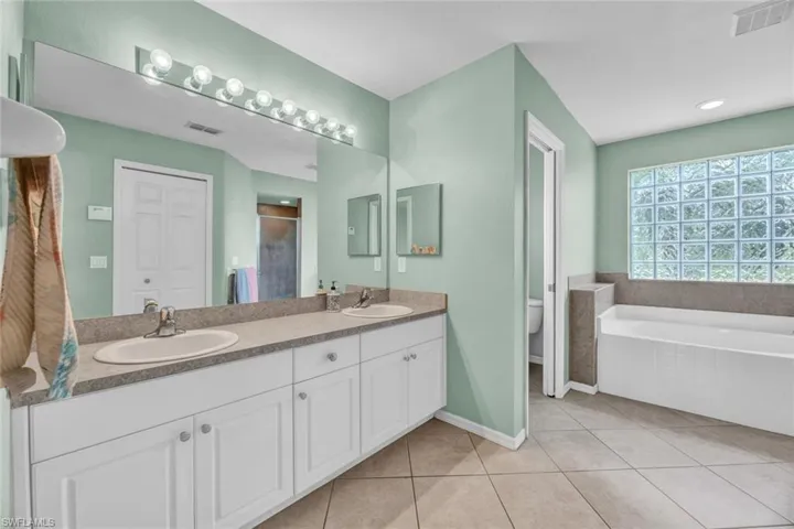 3840  Hyde Park  DR, Fort Myers, FL 33905