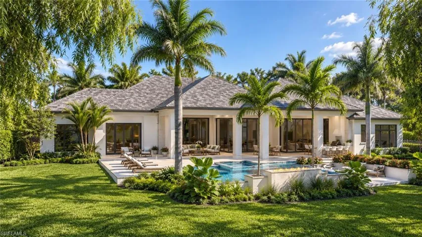 13681 Pondview Cir, Naples, Florida 34119