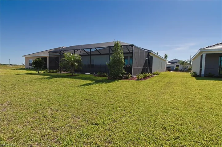 3947 Coneflower St, Alva, Florida 33920