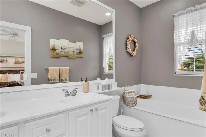 8102  Chianti  LN, Naples, FL 34114