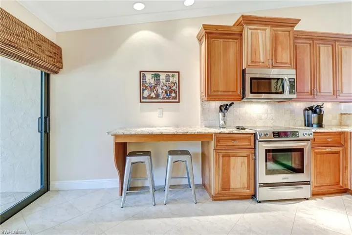 206 Foxtail Ct 2-206, Naples, Florida 34104