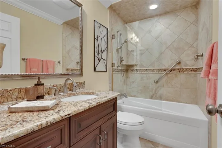 206 Foxtail Ct 2-206, Naples, Florida 34104