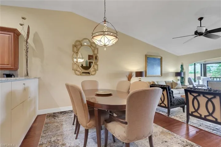 206 Foxtail Ct 2-206, Naples, Florida 34104