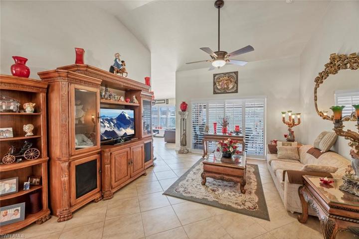 930 Gleason PKWY, CAPE CORAL FL 33914