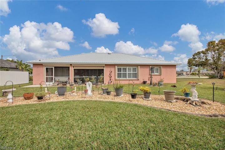 930 Gleason PKWY, CAPE CORAL FL 33914