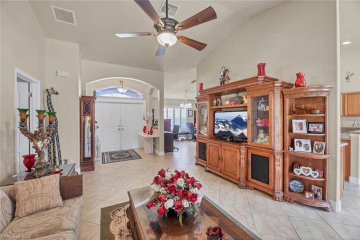 930 Gleason PKWY, CAPE CORAL FL 33914