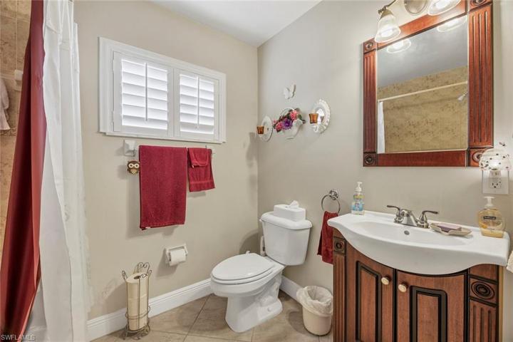 930 Gleason PKWY, CAPE CORAL FL 33914