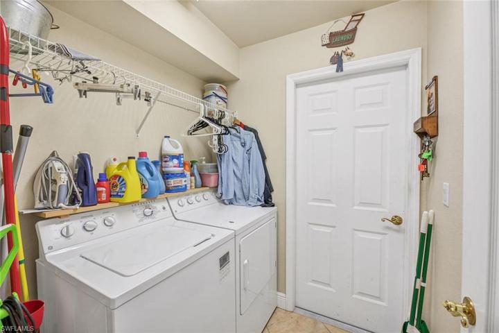 930 Gleason PKWY, CAPE CORAL FL 33914