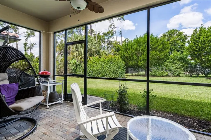 Sunroom with ceiling fan