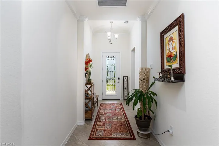 9355  Foxglove  LN, Naples, FL 34120