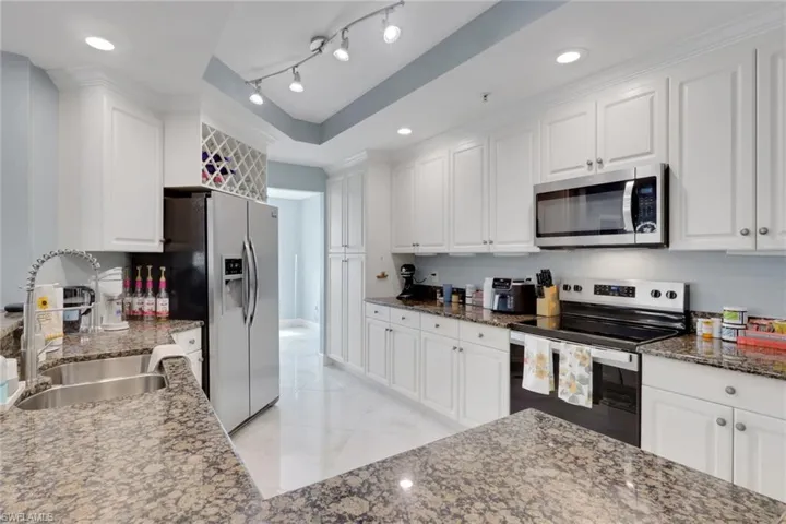2743 1st St 2106, Fort Myers, Florida 33916
