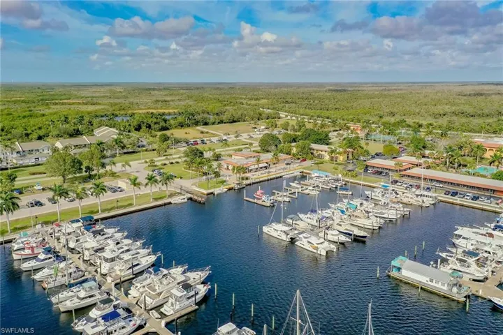 350  Newport  DR, Naples, FL 34114