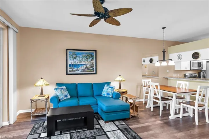 350  Newport  DR, Naples, FL 34114