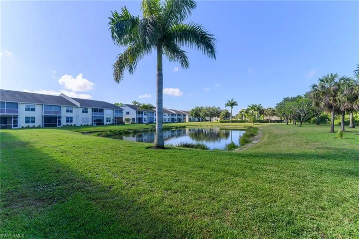 350  Newport  DR, Naples, FL 34114