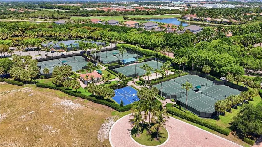 10698  Mirasol  DR, Miromar Lakes, FL 33913