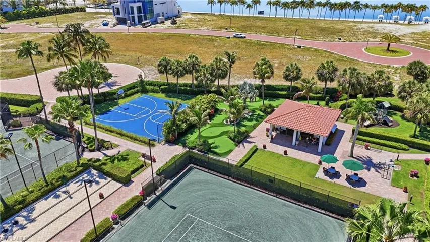 Rackets center