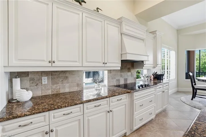 10698  Mirasol  DR, Miromar Lakes, FL 33913