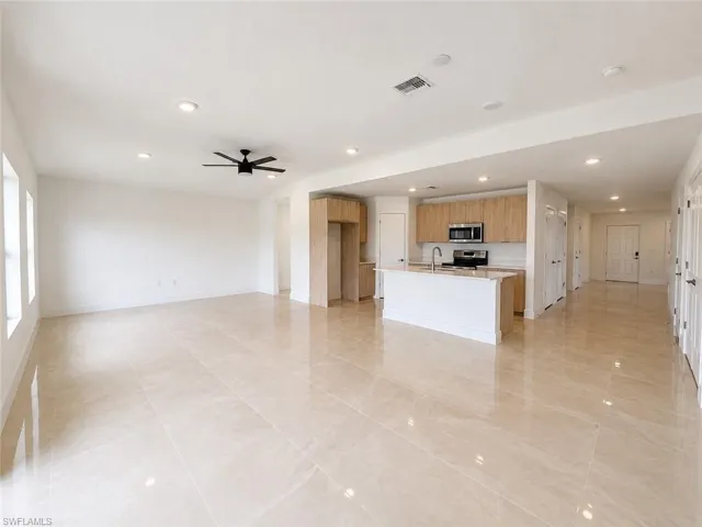 4309 7th St Sw, Lehigh Acres, Florida 33976