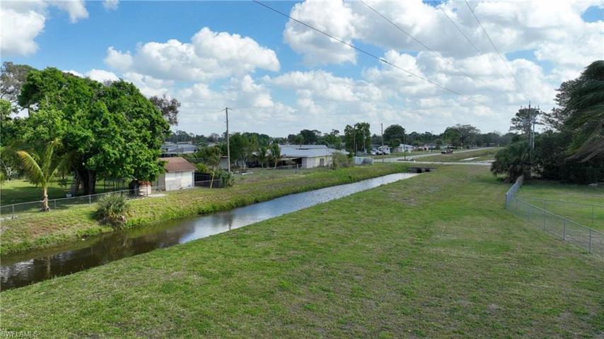249 Brookside ST, LEHIGH ACRES FL 33936