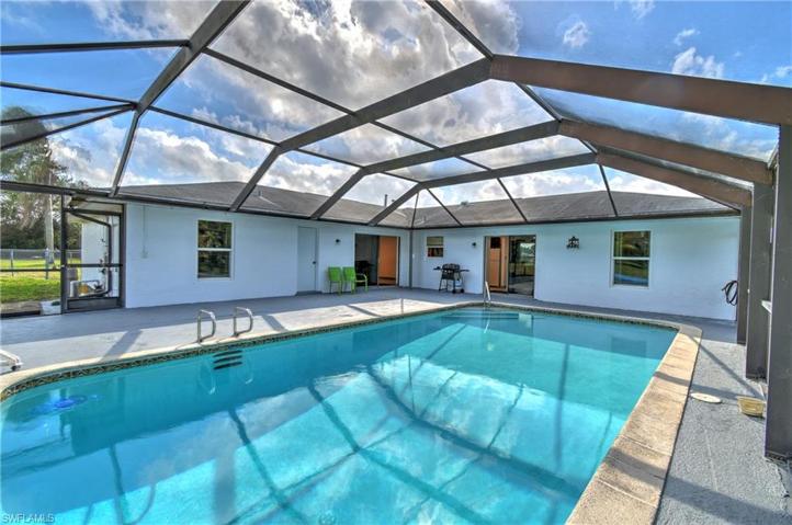 249 Brookside ST, LEHIGH ACRES FL 33936
