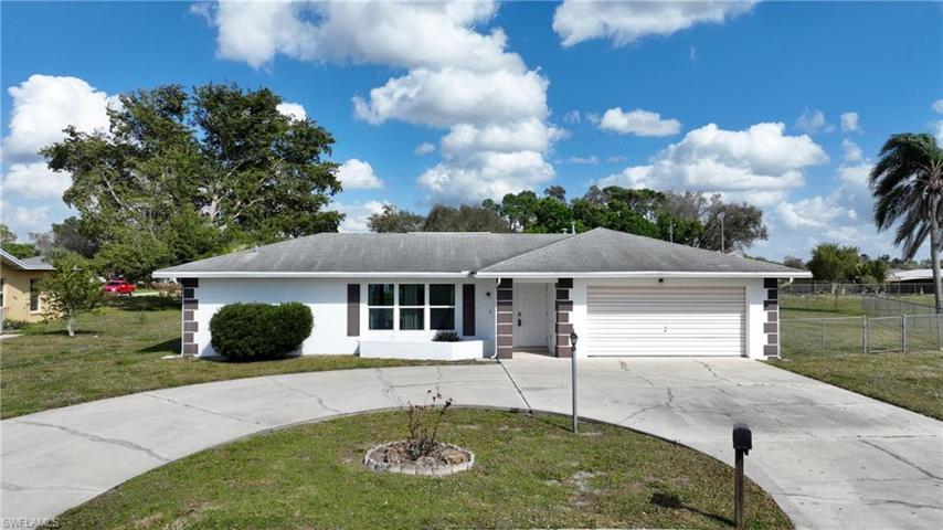 249 Brookside ST, LEHIGH ACRES FL 33936