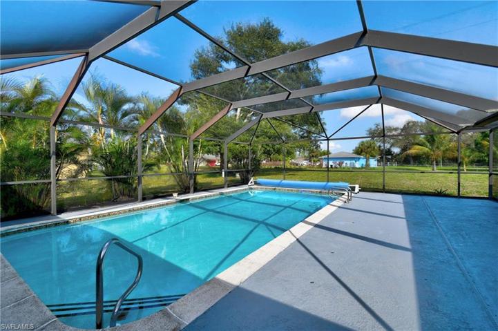 249 Brookside ST, LEHIGH ACRES FL 33936