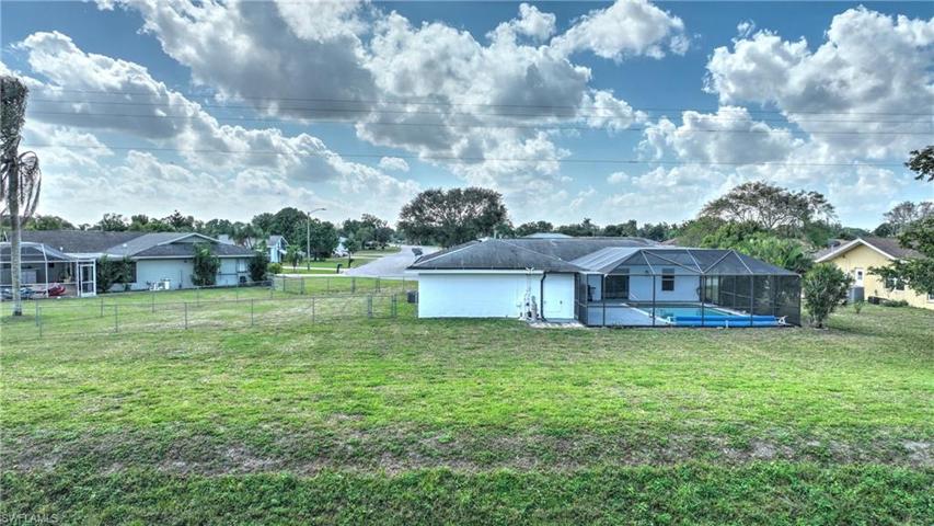249 Brookside ST, LEHIGH ACRES FL 33936