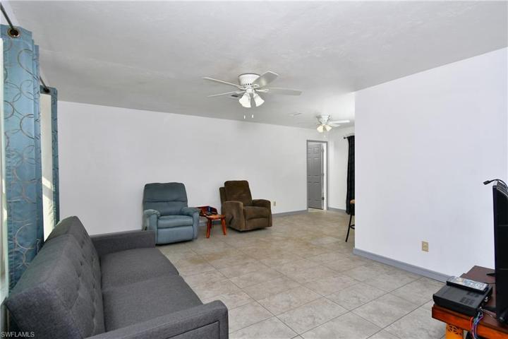 Living room 1