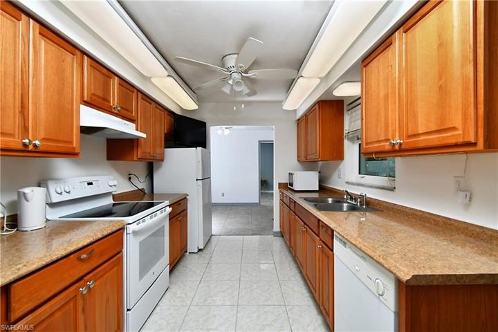 Kitchen 1