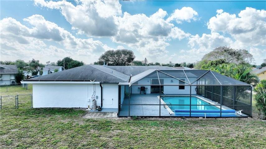 249 Brookside ST, LEHIGH ACRES FL 33936