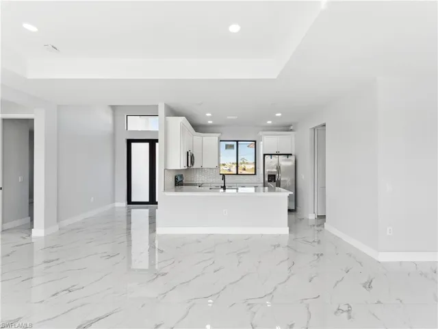 2728  Diplomat W PKWY, Cape Coral, FL 33993