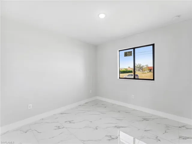 2728  Diplomat W PKWY, Cape Coral, FL 33993