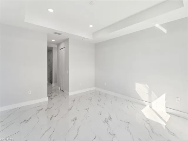 Primary with Tray Ceiling