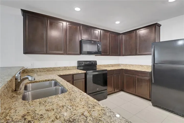 92 Blackstone Dr, Fort Myers Fl 33913