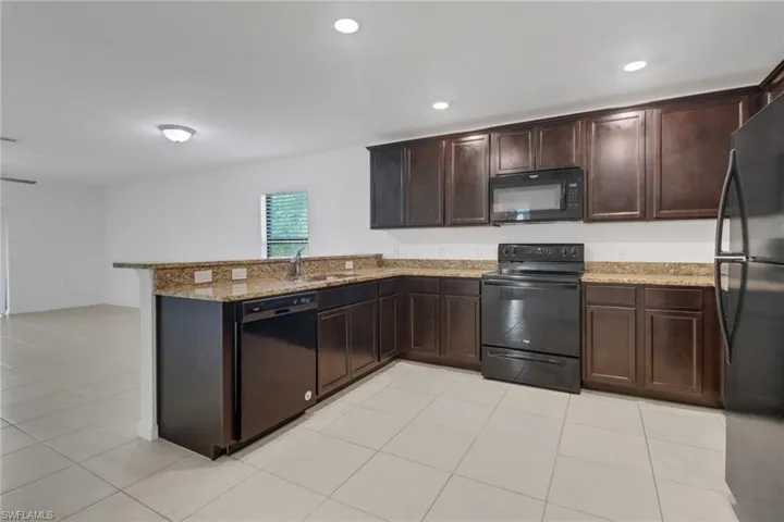 92 Blackstone Dr, Fort Myers Fl 33913