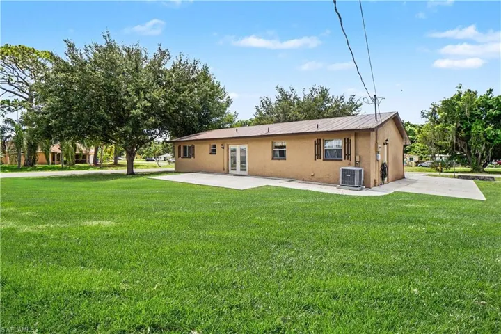 13044 Seventh St, Fort Myers, Florida 33905