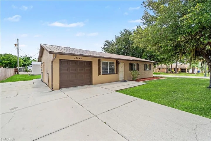 13044 Seventh St, Fort Myers, Florida 33905