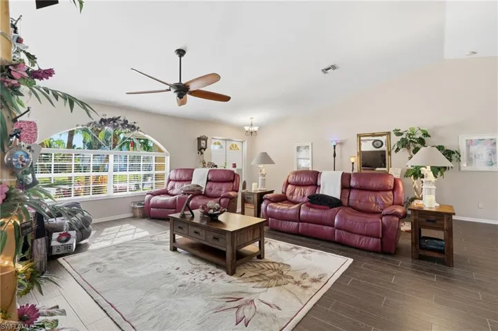8867 Staghorn Way, Fort Myers, Florida 33908