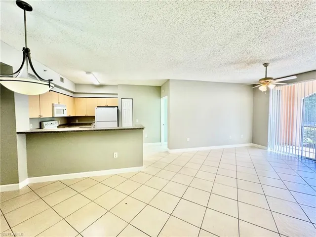 1200  Reserve  WAY, Naples, FL 34105