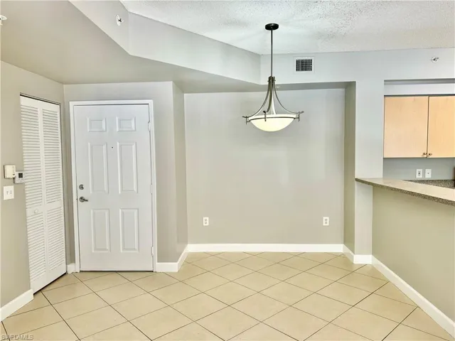 1200  Reserve  WAY, Naples, FL 34105