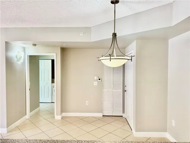 1200  Reserve  WAY, Naples, FL 34105