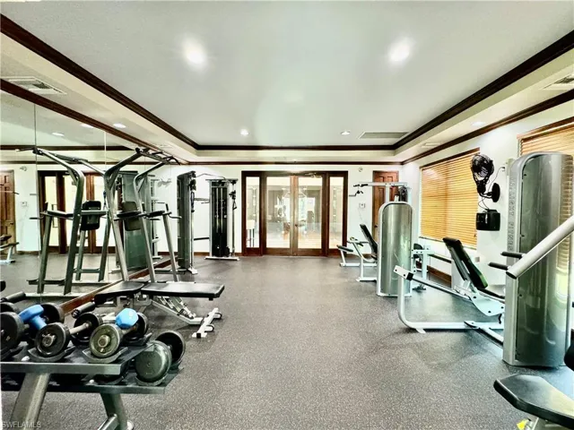 1200  Reserve  WAY, Naples, FL 34105