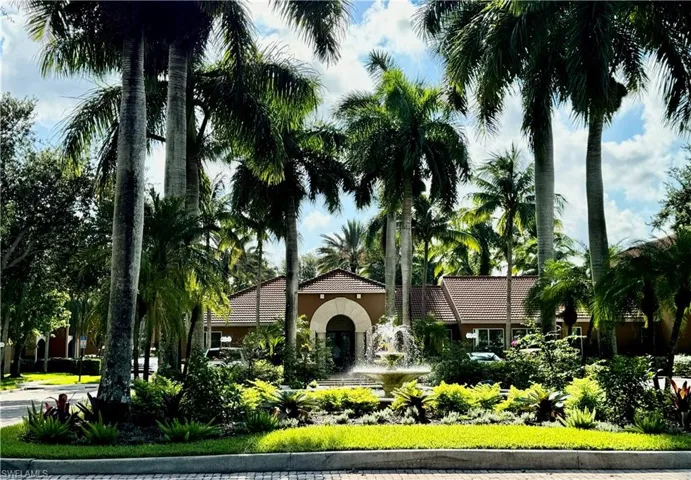 1200  Reserve  WAY, Naples, FL 34105