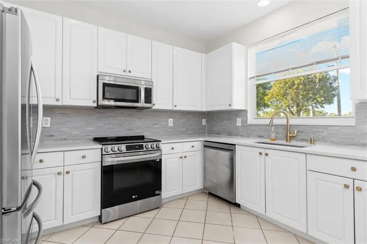 11250 Lakeland Cir, Fort Myers Fl 33913